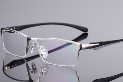 在昆明如何鉴别纯钛眼镜框？这几招超实用