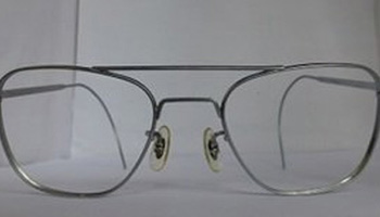 昆明配镜攻略：不锈钢眼镜片会伤害眼睛吗